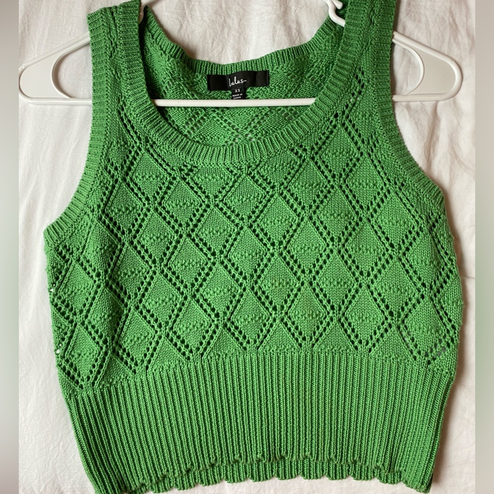 lulu’s cropped tank
